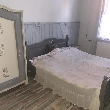 Bed & Breakfast Meller-kastely