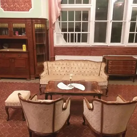 Meller-kastély Panzió
