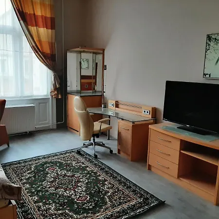 Bed & Breakfast Meller-kastely