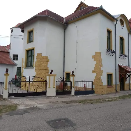 Bed & Breakfast Meller-kastely Csurgo