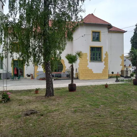 Bed & Breakfast Meller-kastely *