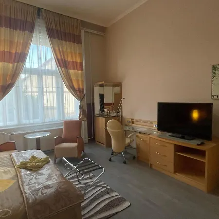 Meller-kastely Bed & Breakfast Csurgo