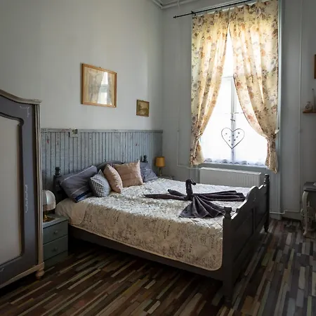 Meller-kastely Bed & Breakfast