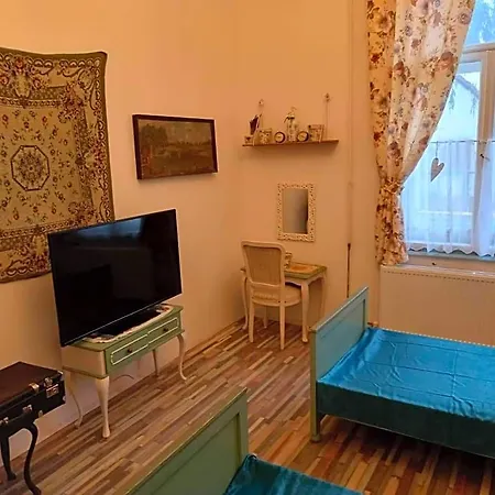 Bed and breakfast Meller-kastély 4*