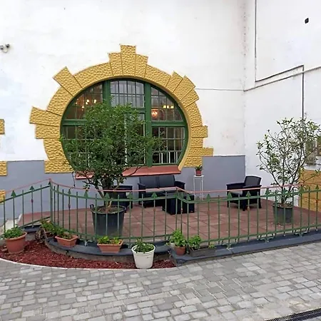 Bed and breakfast Meller-kastély 4*