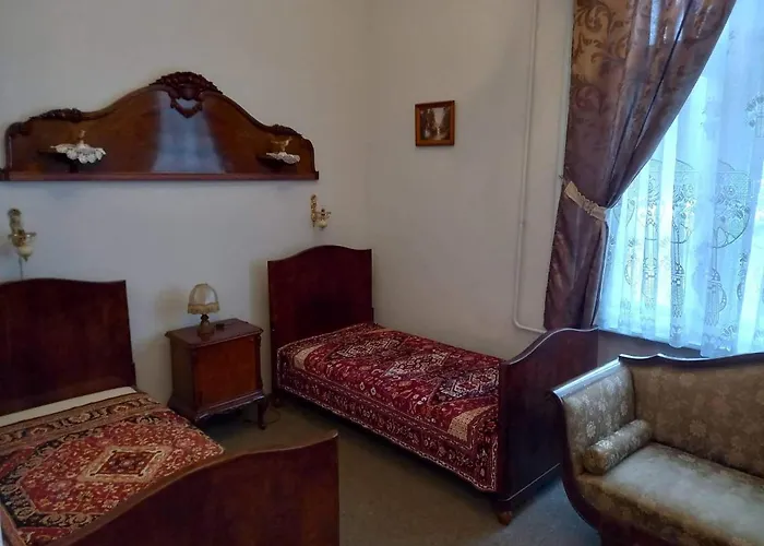 Bed & Breakfast Meller-kastély 3*